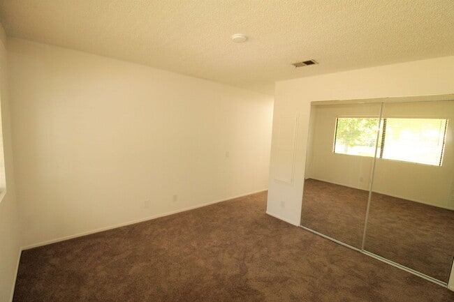 Building Photo - Updated La Ventana Condominium