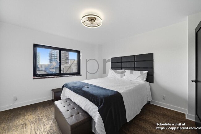 Building Photo - 2285 Peachtree Rd