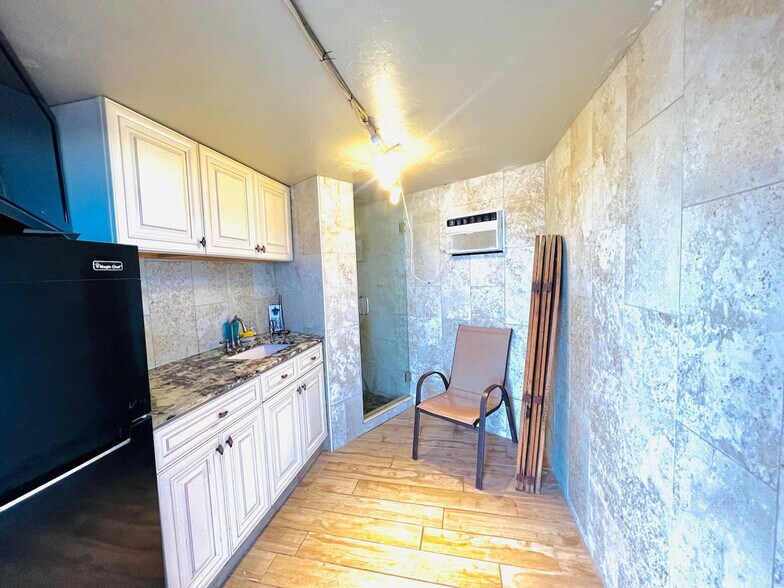 Building Photo - 4040 Galt Ocean Dr