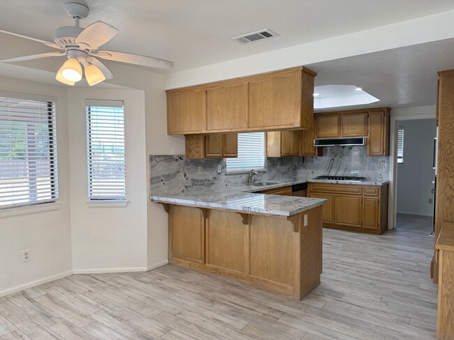 Building Photo - 14957 Mandan Rd