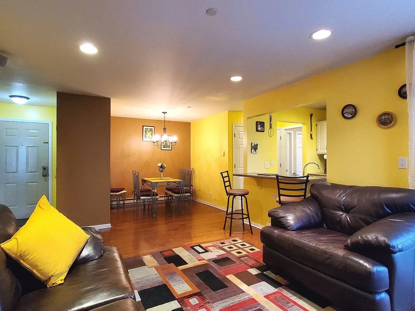 Building Photo - 1353 Cunat Ct