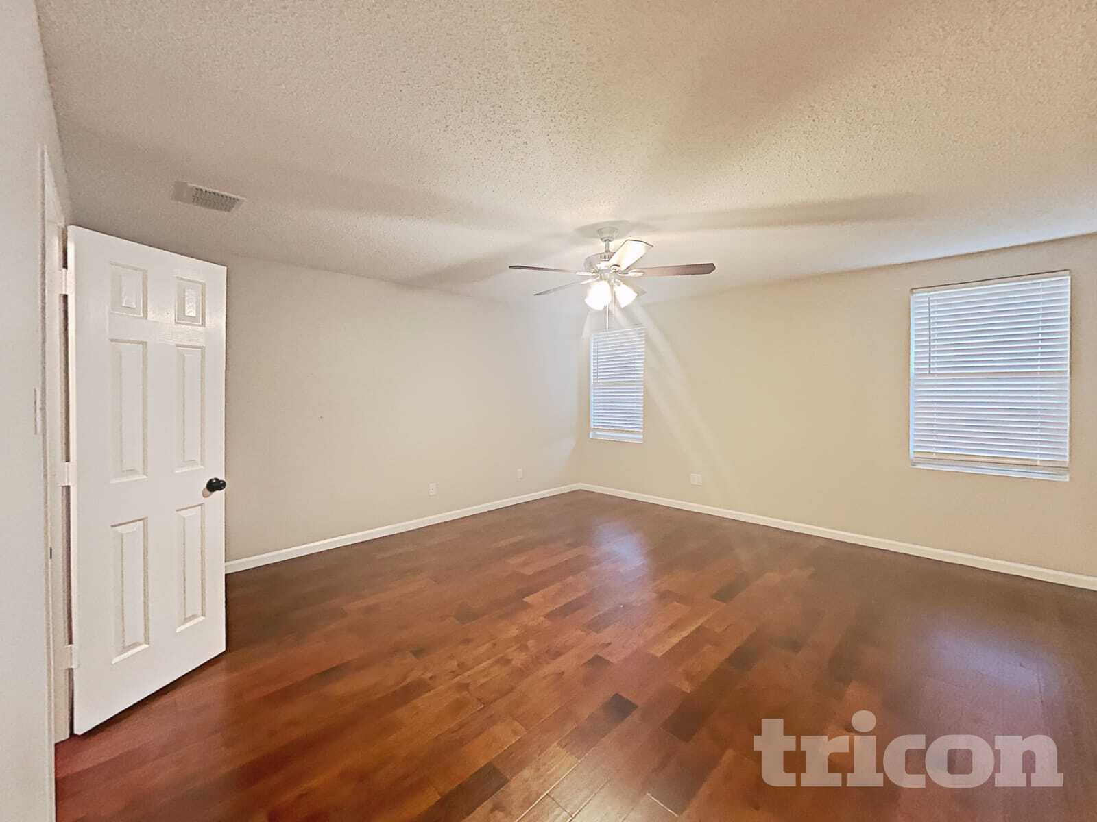 Building Photo - 1913 Lariat Dr