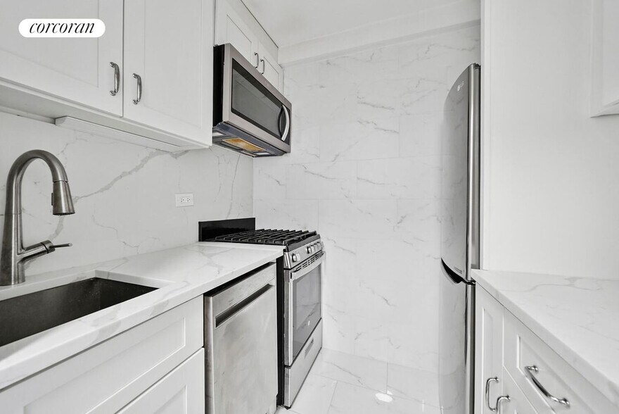 Building Photo - 111 Third Avenue 8K