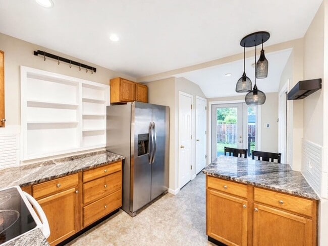 Building Photo - Brookhaven 4 Bedroom House with Deck