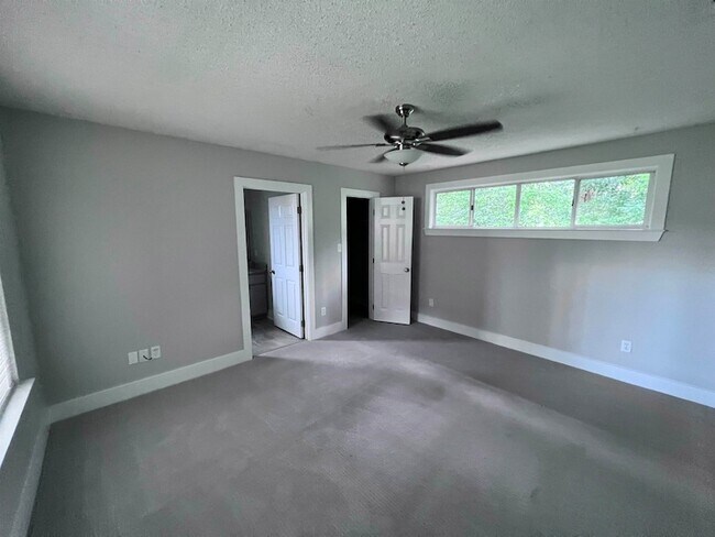 Building Photo - 8311 Hunters Ridge Trail