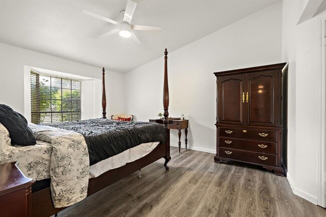 Building Photo - 1601 Faro Dr