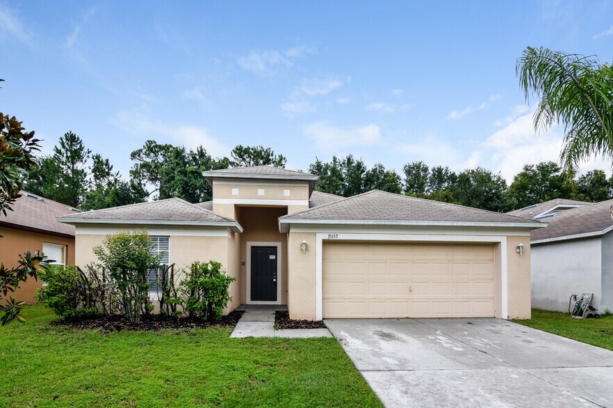 Primary Photo - 35153 Meadow Reach Dr