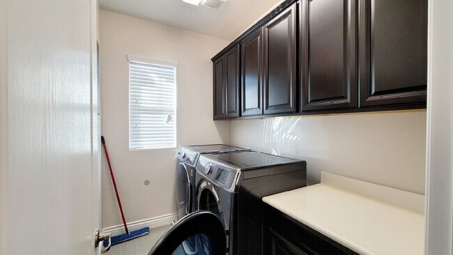 Building Photo - 7146 Flowering Rose Ave