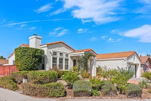 Building Photo - 4952 Lake Shore Ct