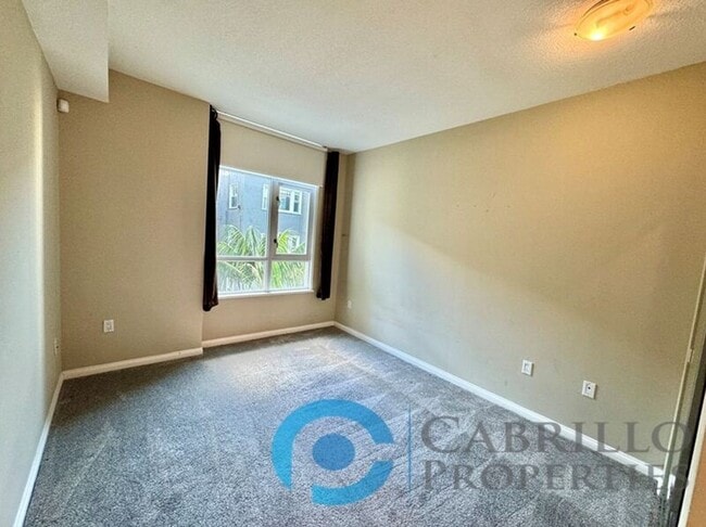 Building Photo - 850 Beech St