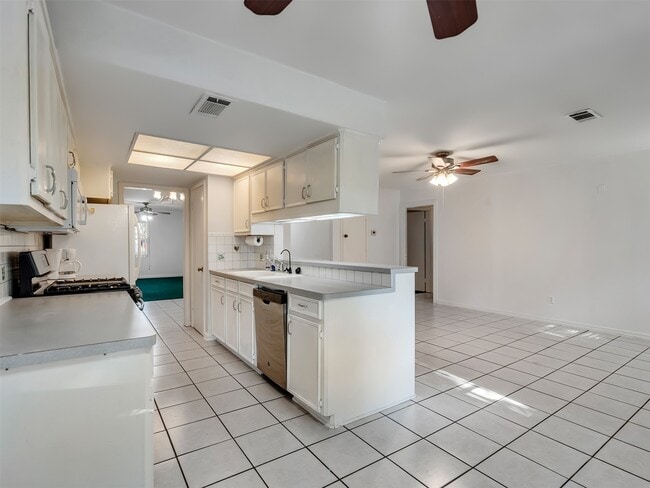 Building Photo - 15443 W Willowwind Cir