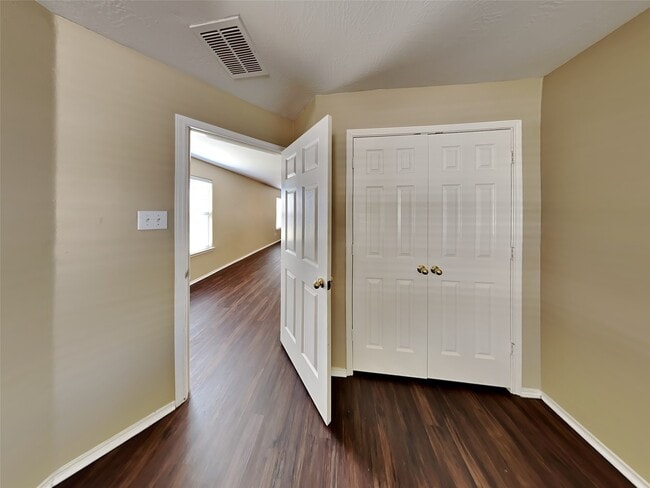 Building Photo - 6815 Baron Gate Ct