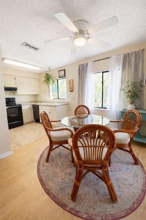 Building Photo - 9374 Nakoma Way