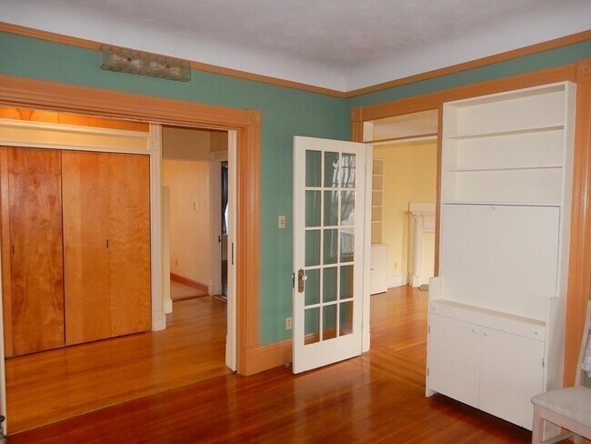 Building Photo - 31 Wyoming Heights