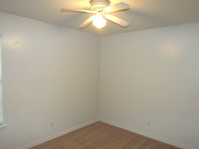 Building Photo - Spacious 2-Story Home with Fenced Yard and...