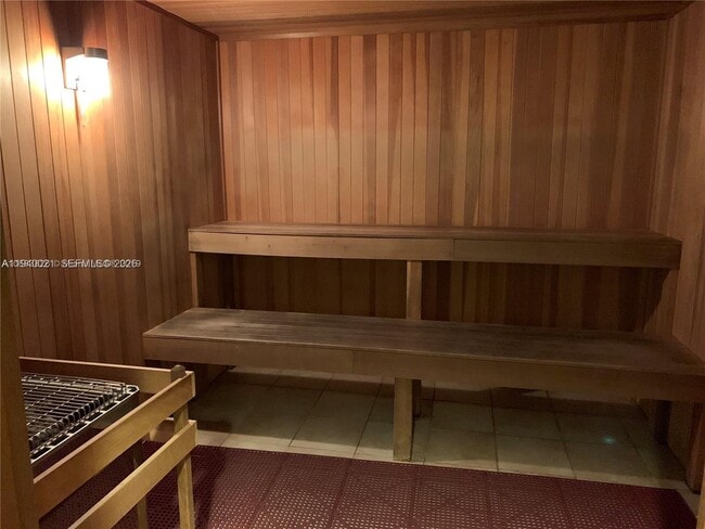 Building Photo - 1871 NW S River Dr