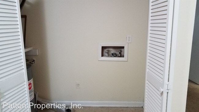 Building Photo - 3-4 Ashley's Pl