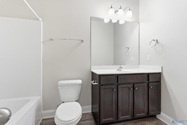 Building Photo - 150 Shrewsberry Dr