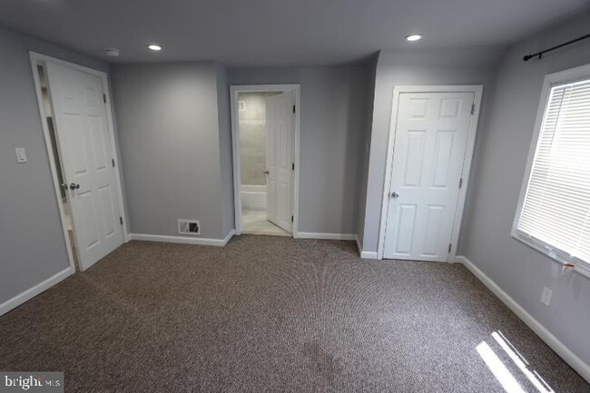 Building Photo - 1 Morton Pl