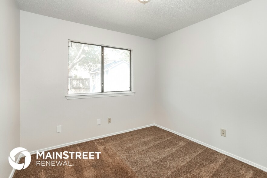 Building Photo - 1359 Jasmine Dr