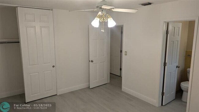 Building Photo - 2080 SW 38th Ave
