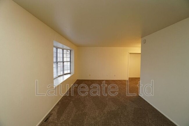 Building Photo - 7843 W Quarto Ave