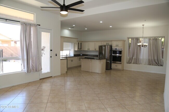 Building Photo - 8895 E Wood Dr