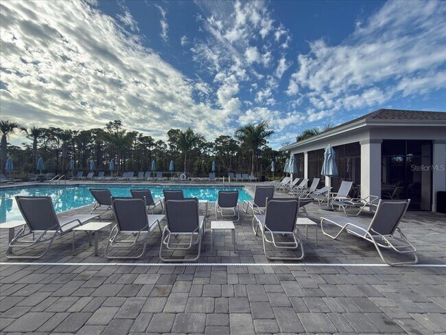 Building Photo - 8568 Shr Lk Dr