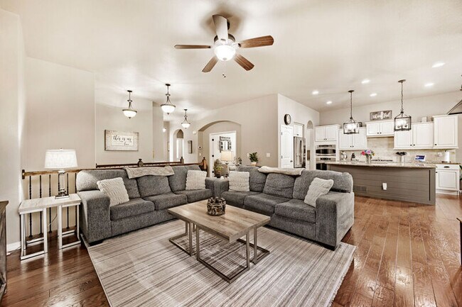 Building Photo - 6134 Rennert Dr
