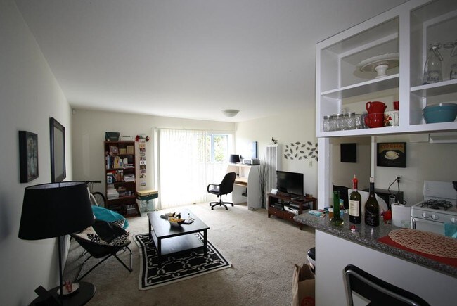  - 800-818 E 20th Street