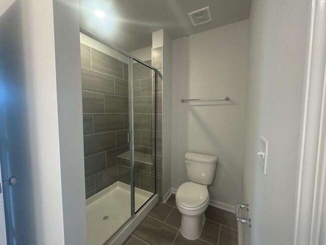 Building Photo - First Level bedroom! Amazing amenities! A ...