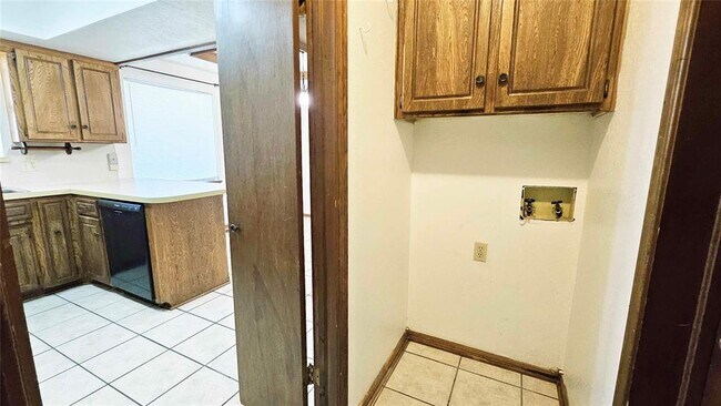 Building Photo - 10417 Fairfax Ln