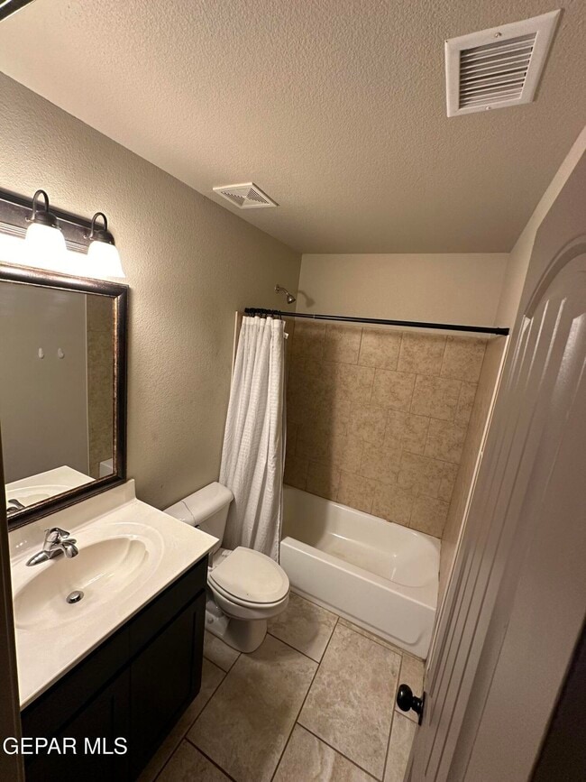 Building Photo - 4925 Vincent James St