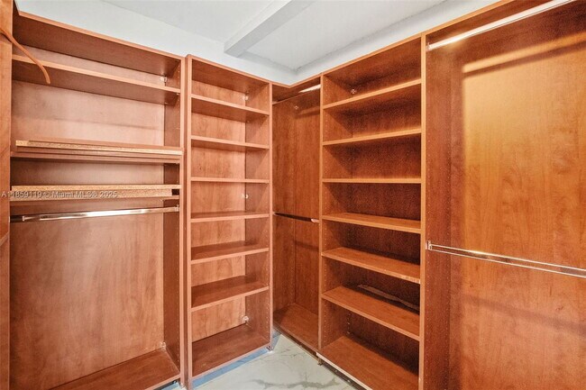 Building Photo - 780 NE 69th St