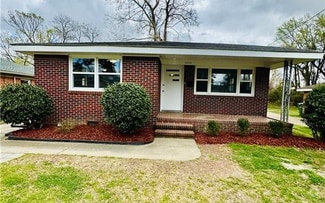 Building Photo - 2660 Chesapeake Blvd