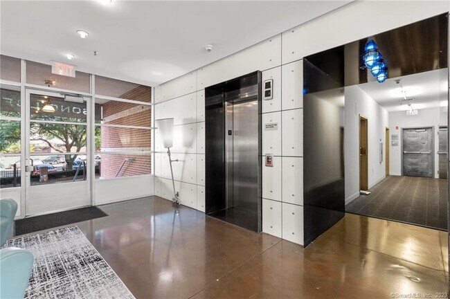 Building Photo - 10 Ann St