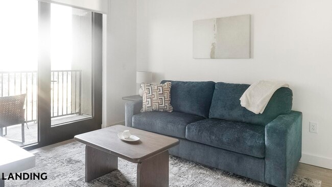 Building Photo - 1007 S Mint St