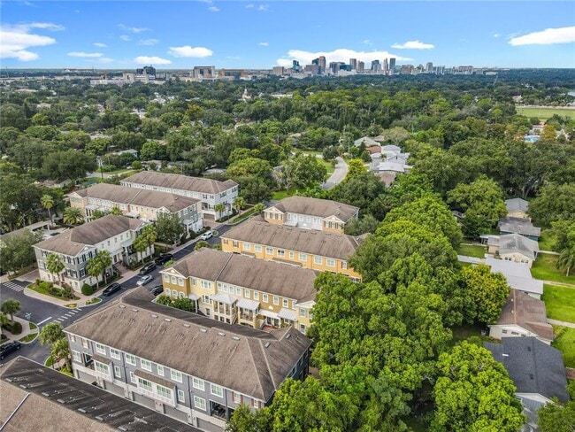 Building Photo - 561 Scotia Pl