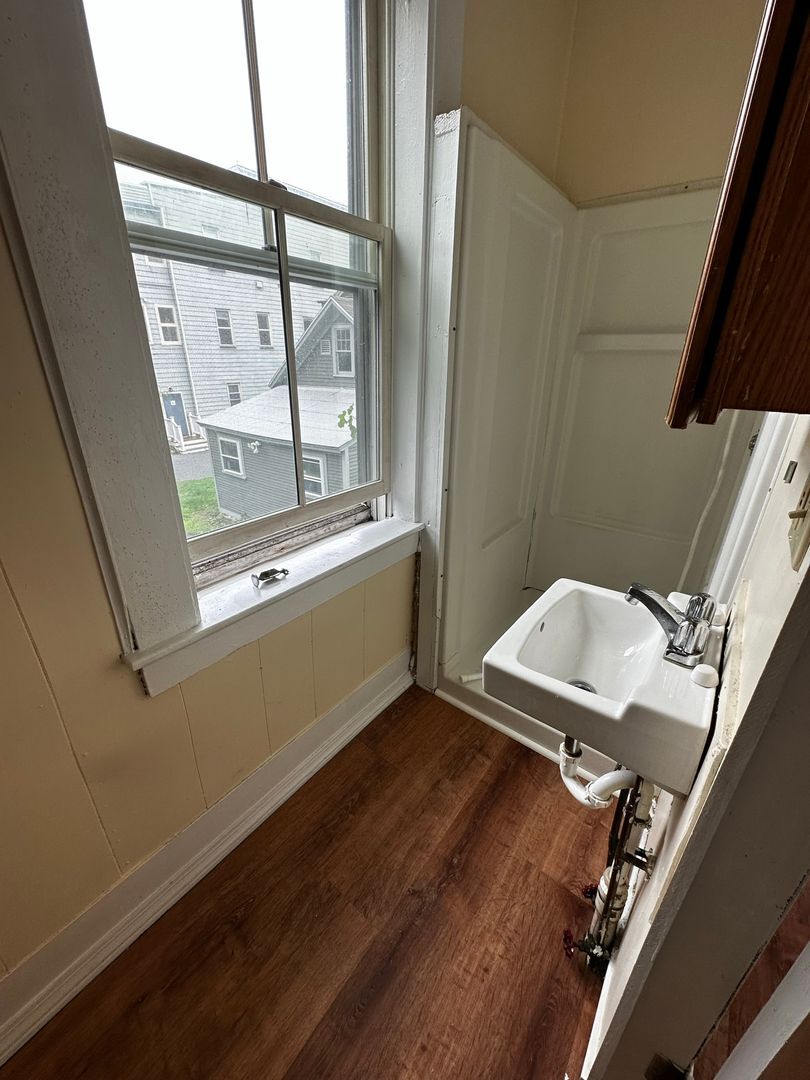 Building Photo - 26-28 Monroe Street