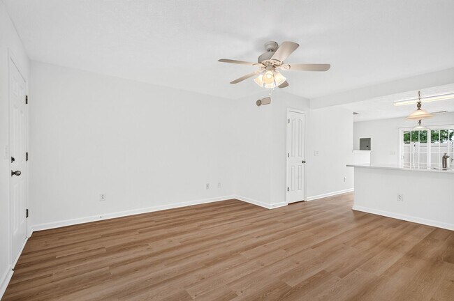 Building Photo - 2961 S Rutherford Blvd