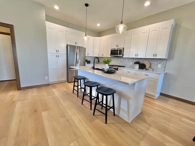 Building Photo - Stunning Recently Constructed 4 Bed/2.5 Bath Twinhome!