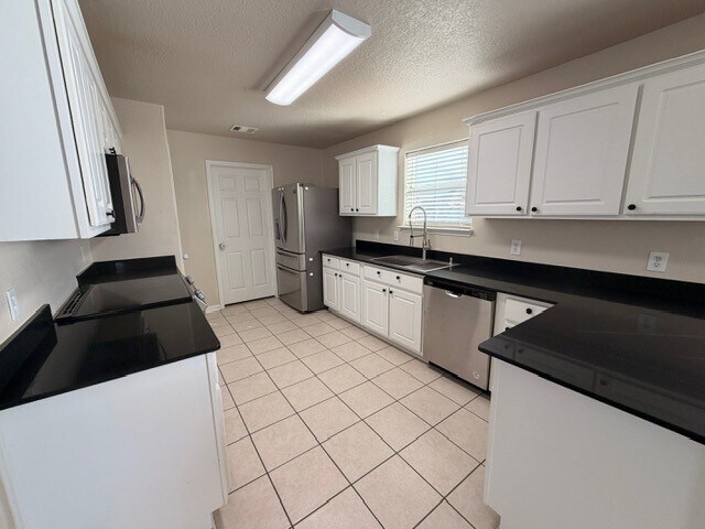 Building Photo - 2602 Shark Cir