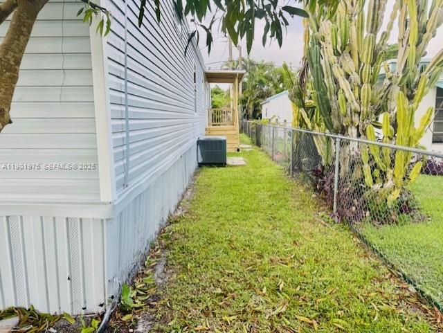 Building Photo - 5923 Oroverde Blvd