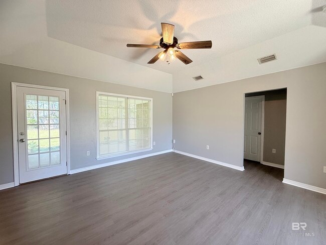 Building Photo - 521 Hamilton Blvd