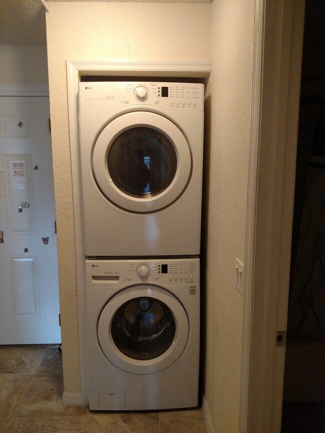 Building Photo - Two Bed - Two Bath - Gated Community