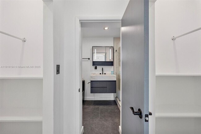 Building Photo - 501 NW 46th St