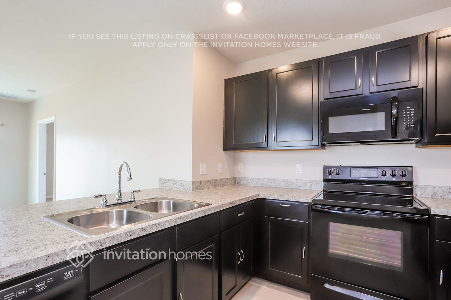 Building Photo - 10229 Geese Trail Cir