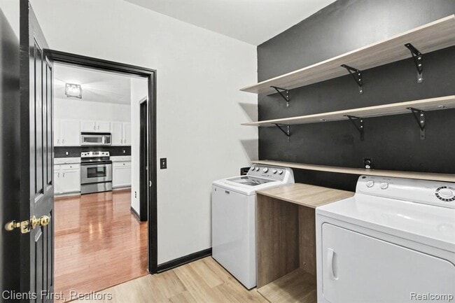 Building Photo - 47547 Ormskirk Dr