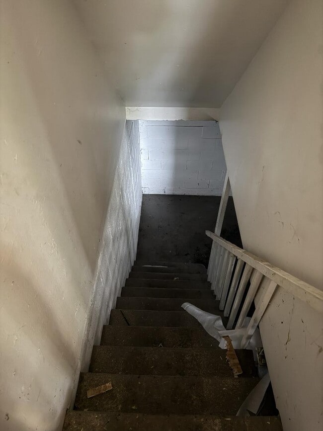 Building Photo - 3622-28 East 9th Avenue