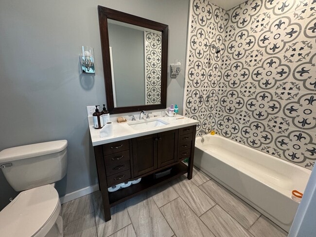 Building Photo - 10215 SW 116th St